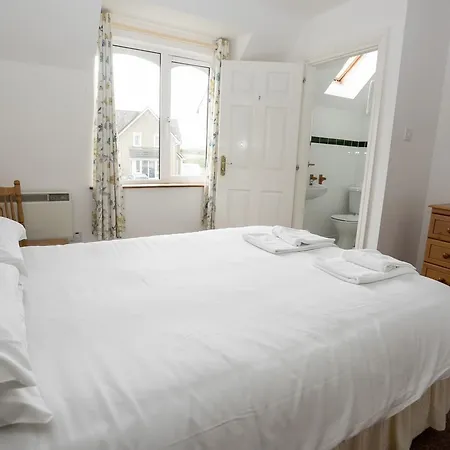 Дом отдыха Moore Bay Homes By Trident Homes *